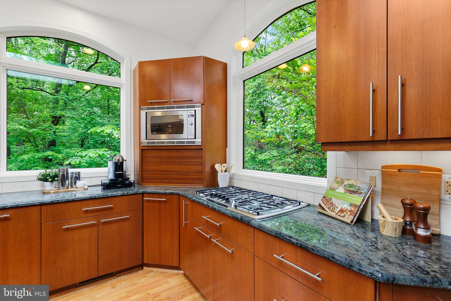 3440 MANSFIELD RD, FALLS CHURCH, Virginia 22041, 3 Bedrooms Bedrooms, ,3 BathroomsBathrooms,Residential,For sale,3440 MANSFIELD RD,VAFX2236264 MLS # VAFX2236264