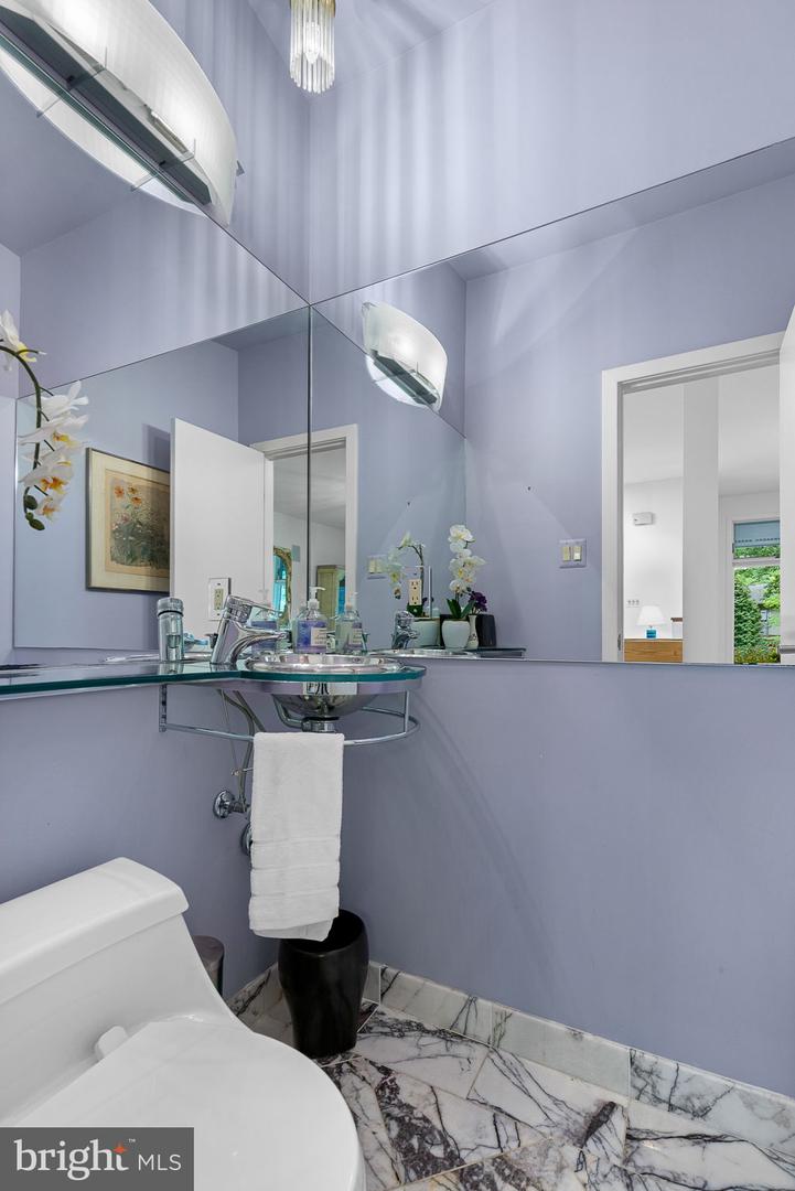3440 MANSFIELD RD, FALLS CHURCH, Virginia 22041, 3 Bedrooms Bedrooms, ,3 BathroomsBathrooms,Residential,For sale,3440 MANSFIELD RD,VAFX2236264 MLS # VAFX2236264