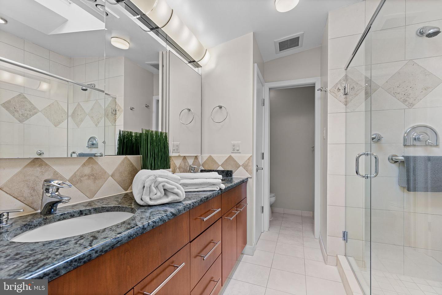 3440 MANSFIELD RD, FALLS CHURCH, Virginia 22041, 3 Bedrooms Bedrooms, ,3 BathroomsBathrooms,Residential,For sale,3440 MANSFIELD RD,VAFX2236264 MLS # VAFX2236264