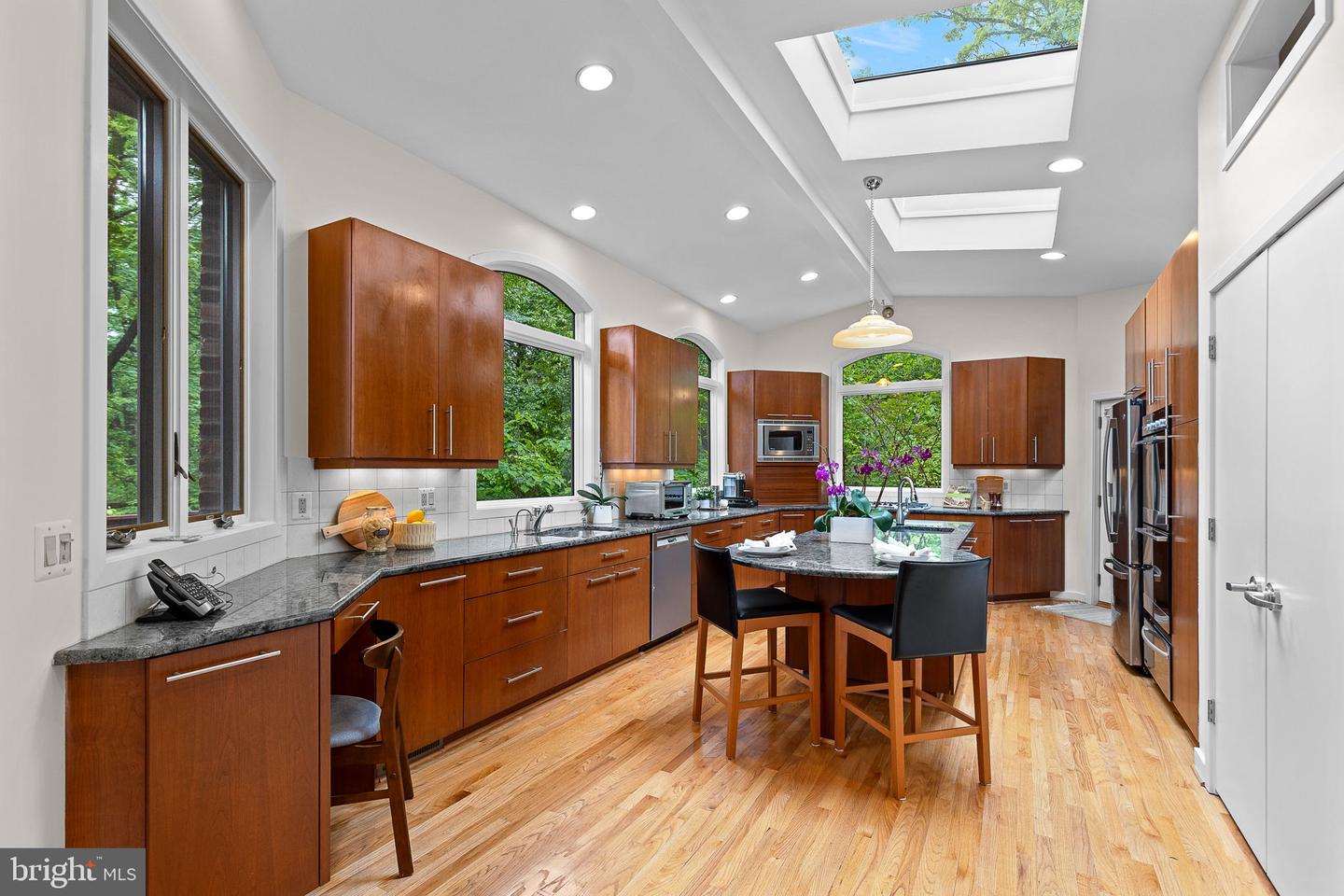 3440 MANSFIELD RD, FALLS CHURCH, Virginia 22041, 3 Bedrooms Bedrooms, ,3 BathroomsBathrooms,Residential,For sale,3440 MANSFIELD RD,VAFX2236264 MLS # VAFX2236264
