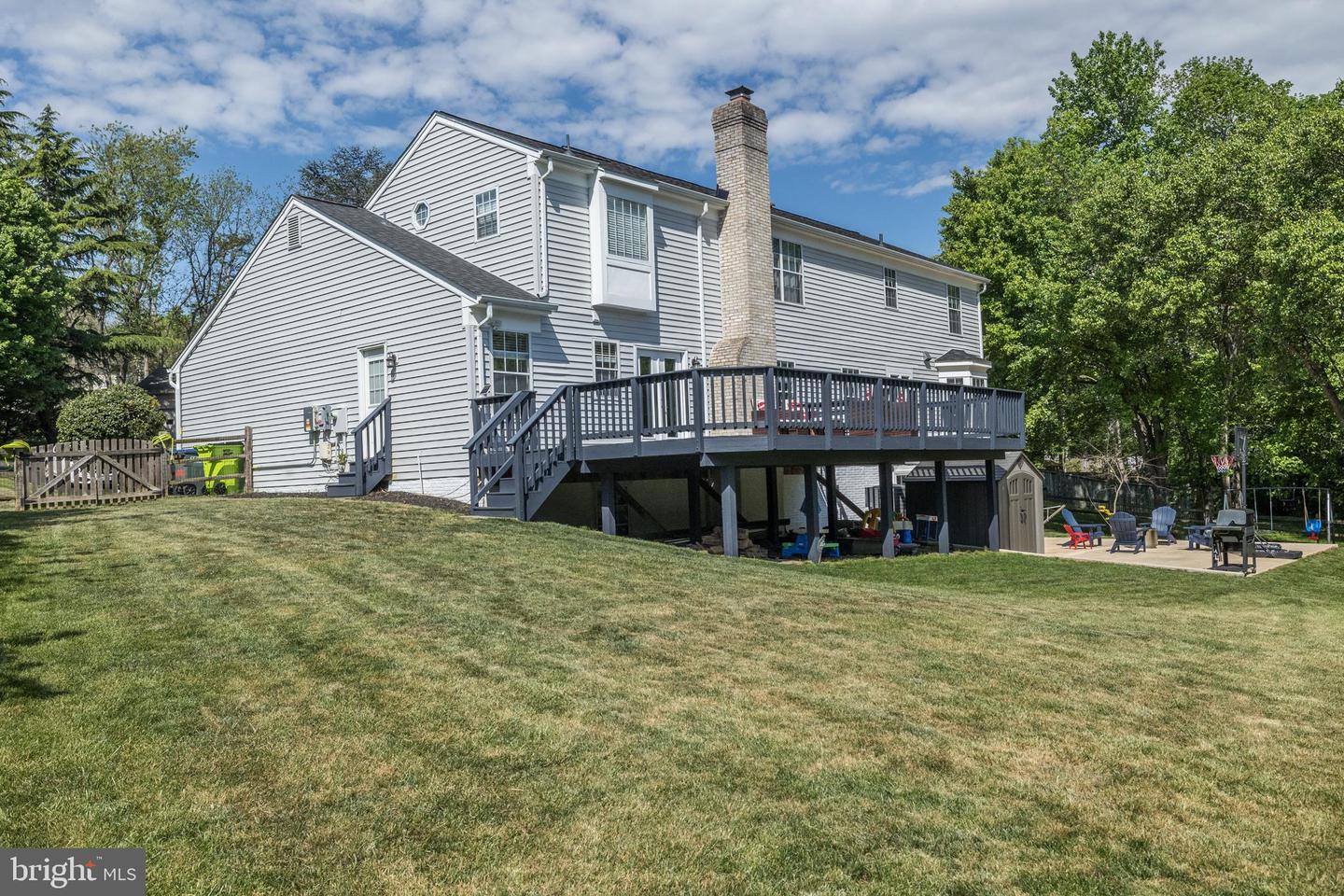 12314 VALLEY HIGH RD, HERNDON, Virginia 20170, 5 Bedrooms Bedrooms, ,2 BathroomsBathrooms,Residential,For sale,12314 VALLEY HIGH RD,VAFX2236436 MLS # VAFX2236436