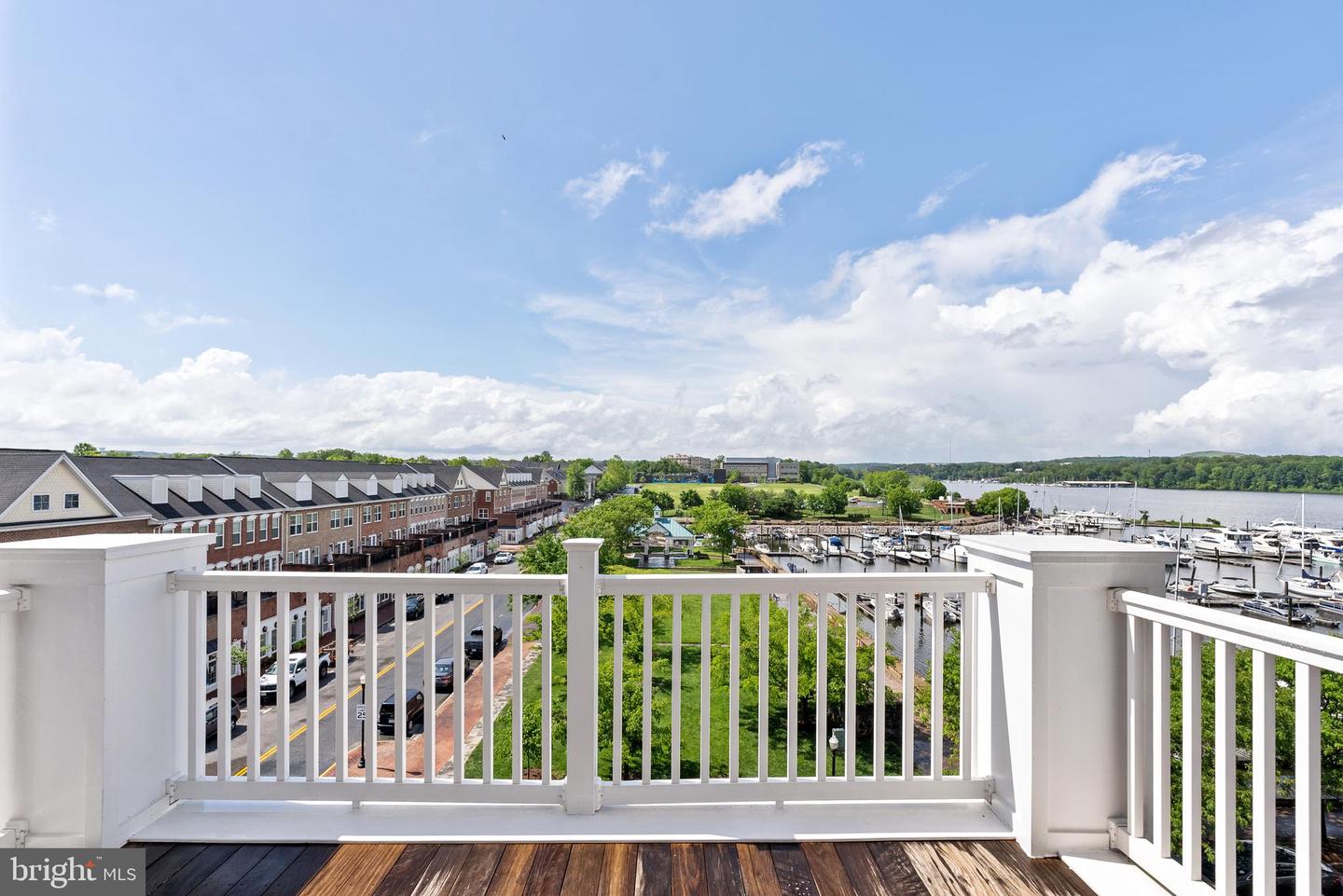 525 BELMONT BAY DR #405, WOODBRIDGE, Virginia 22191, 4 Bedrooms Bedrooms, ,4 BathroomsBathrooms,Residential,For sale,525 BELMONT BAY DR #405,VAPW2093188 MLS # VAPW2093188
