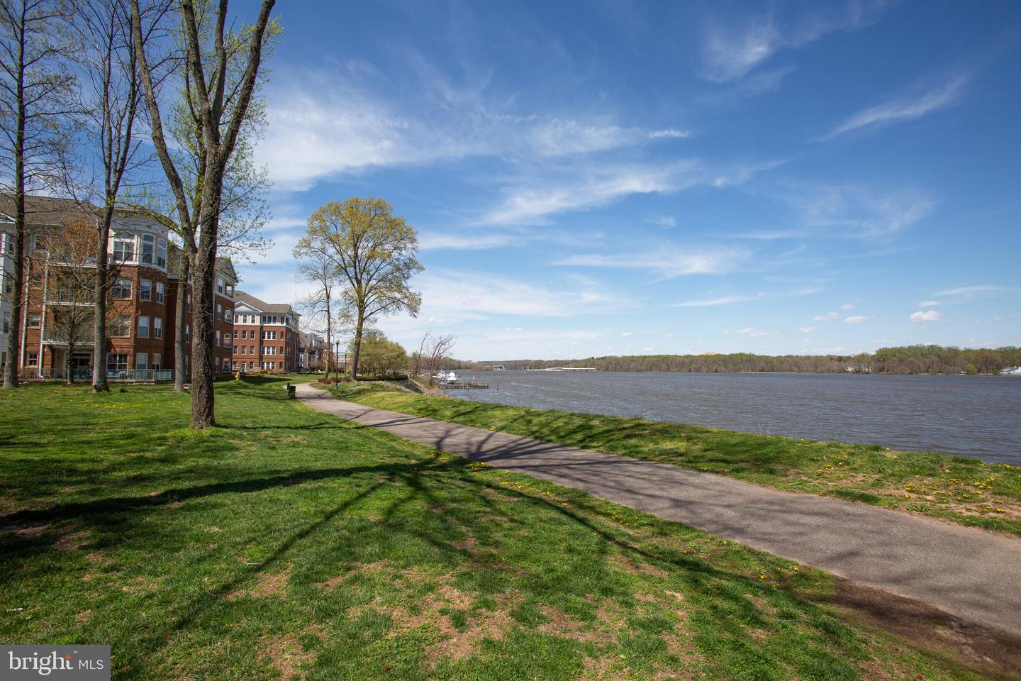 525 BELMONT BAY DR #405, WOODBRIDGE, Virginia 22191, 4 Bedrooms Bedrooms, ,4 BathroomsBathrooms,Residential,For sale,525 BELMONT BAY DR #405,VAPW2093188 MLS # VAPW2093188
