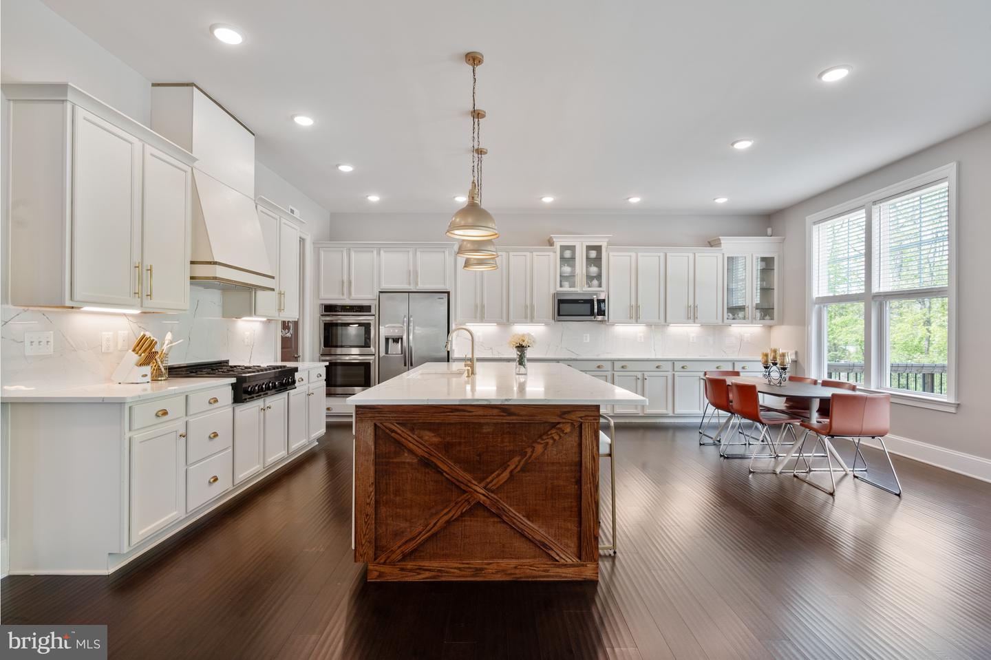 40946 MUNSON WOODS PL, ALDIE, Virginia 20105, 6 Bedrooms Bedrooms, ,5 BathroomsBathrooms,Residential,For sale,40946 MUNSON WOODS PL,VALO2094882 MLS # VALO2094882