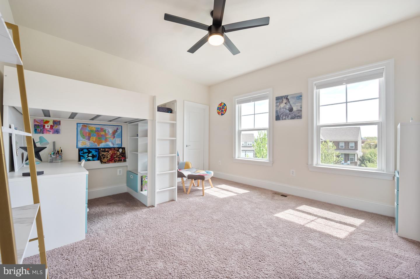 40946 MUNSON WOODS PL, ALDIE, Virginia 20105, 6 Bedrooms Bedrooms, ,5 BathroomsBathrooms,Residential,For sale,40946 MUNSON WOODS PL,VALO2094882 MLS # VALO2094882