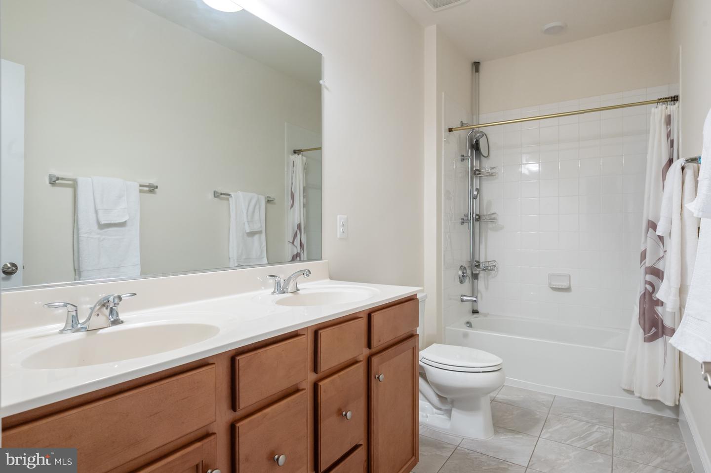 40946 MUNSON WOODS PL, ALDIE, Virginia 20105, 6 Bedrooms Bedrooms, ,5 BathroomsBathrooms,Residential,For sale,40946 MUNSON WOODS PL,VALO2094882 MLS # VALO2094882