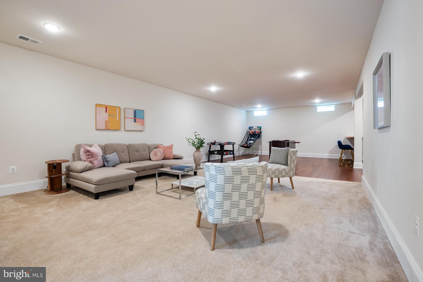 40946 MUNSON WOODS PL, ALDIE, Virginia 20105, 6 Bedrooms Bedrooms, ,5 BathroomsBathrooms,Residential,For sale,40946 MUNSON WOODS PL,VALO2094882 MLS # VALO2094882