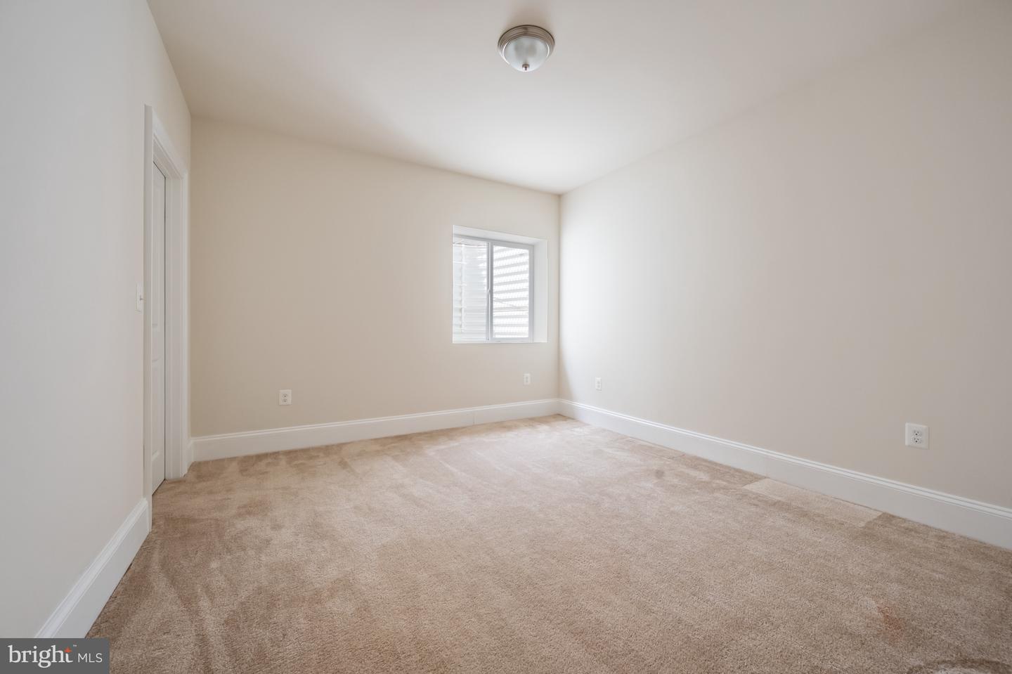 40946 MUNSON WOODS PL, ALDIE, Virginia 20105, 6 Bedrooms Bedrooms, ,5 BathroomsBathrooms,Residential,For sale,40946 MUNSON WOODS PL,VALO2094882 MLS # VALO2094882