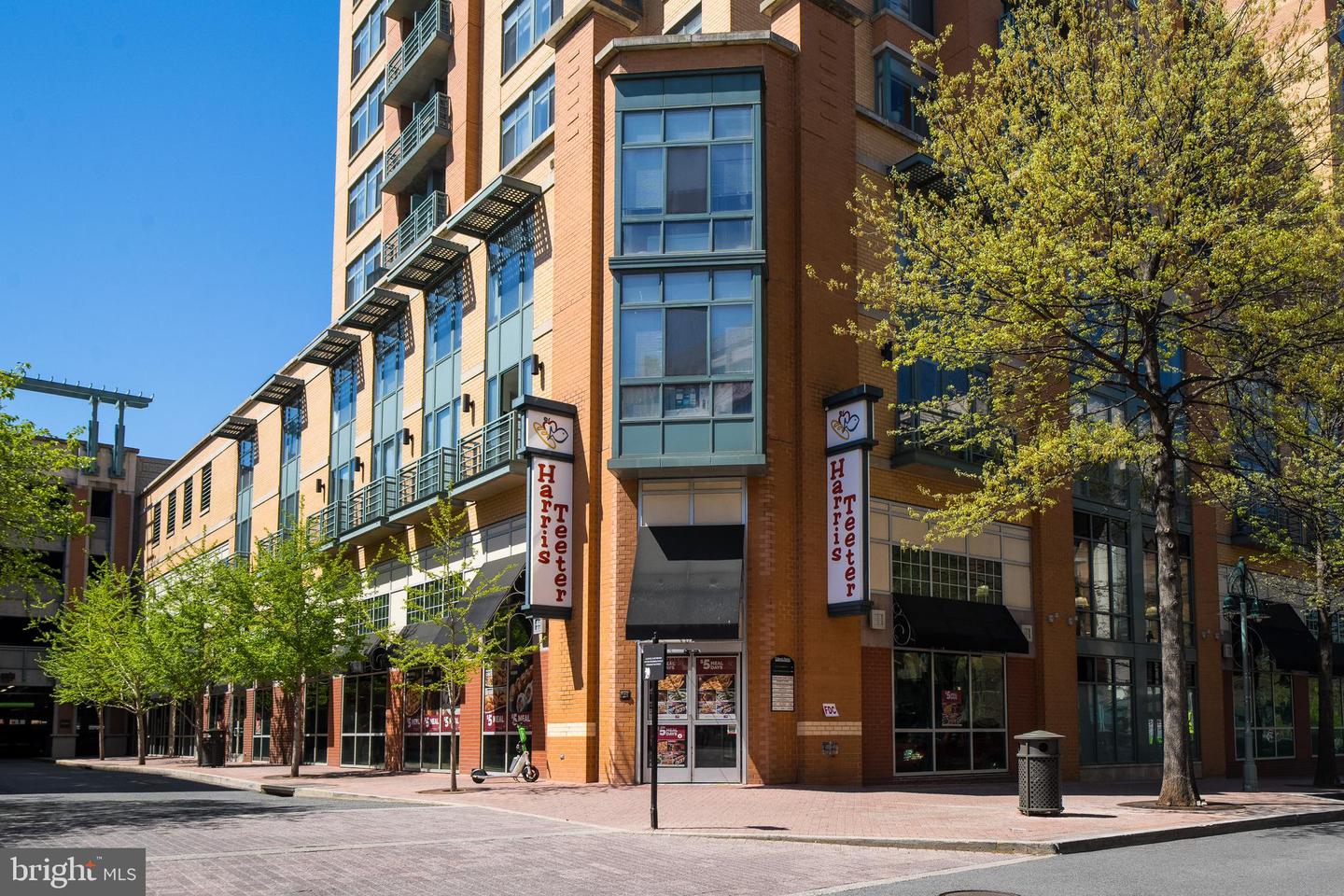 4600 S FOUR MILE RUN DR S #911, ARLINGTON, Virginia 22204, 2 Rooms Rooms,1 BathroomBathrooms,Residential,For sale,4600 S FOUR MILE RUN DR S #911,VAAR2056652 MLS # VAAR2056652