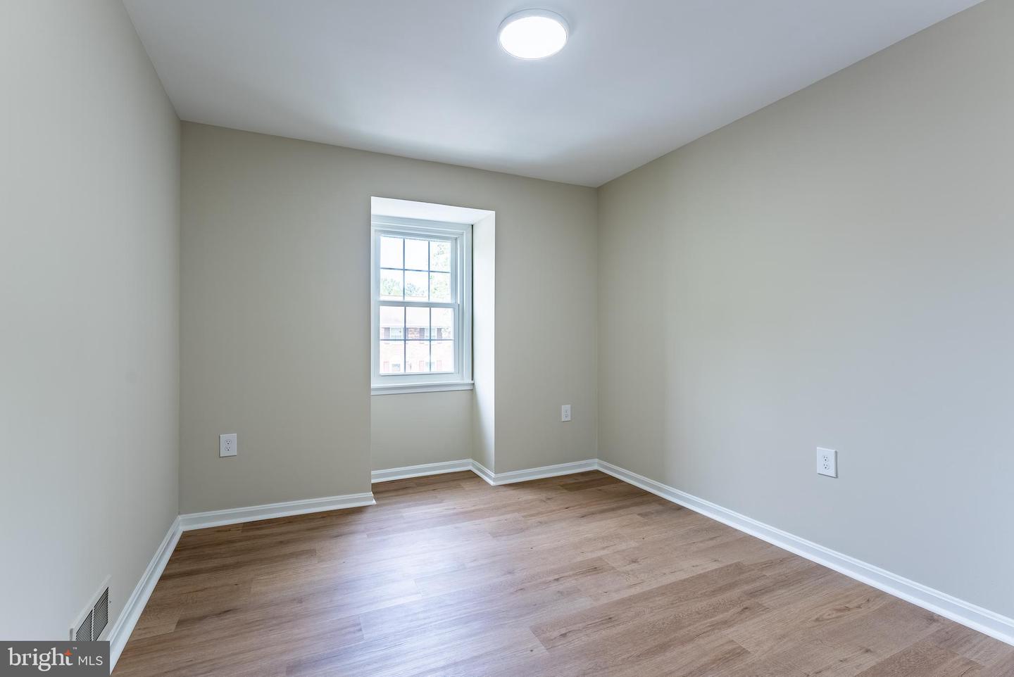 6017 LIBERTY BELL CT, BURKE, Virginia 22015, 3 Bedrooms Bedrooms, ,2 BathroomsBathrooms,Residential,For sale,6017 LIBERTY BELL CT,VAFX2237018 MLS # VAFX2237018