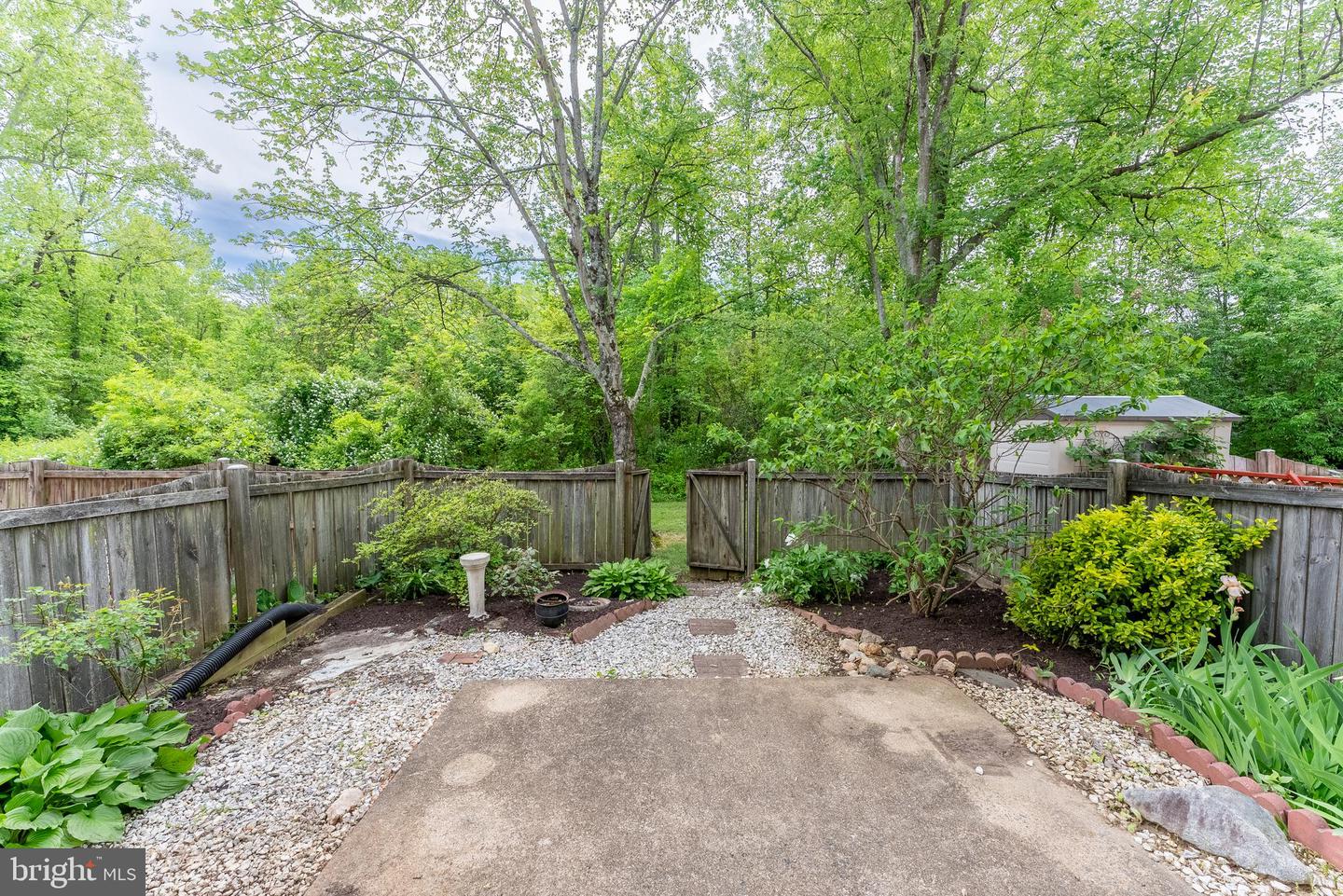 6017 LIBERTY BELL CT, BURKE, Virginia 22015, 3 Bedrooms Bedrooms, ,2 BathroomsBathrooms,Residential,For sale,6017 LIBERTY BELL CT,VAFX2237018 MLS # VAFX2237018