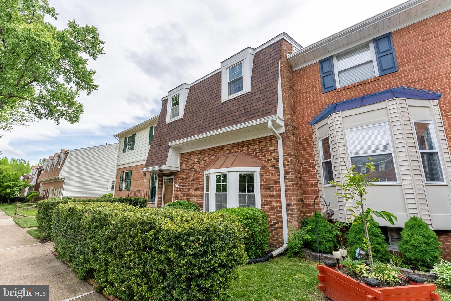 6017 LIBERTY BELL CT, BURKE, Virginia 22015, 3 Bedrooms Bedrooms, ,2 BathroomsBathrooms,Residential,For sale,6017 LIBERTY BELL CT,VAFX2237018 MLS # VAFX2237018