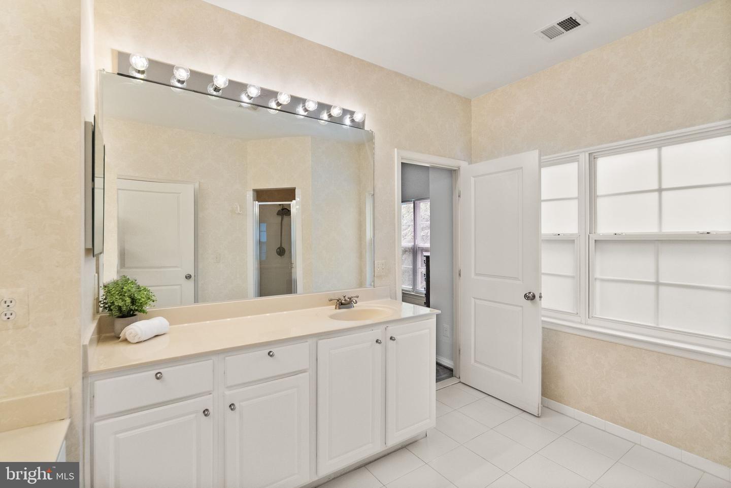 12841 VICTORY LAKES LOOP, BRISTOW, Virginia 20136, 5 Bedrooms Bedrooms, ,3 BathroomsBathrooms,Residential,For sale,12841 VICTORY LAKES LOOP,VAPW2093250 MLS # VAPW2093250