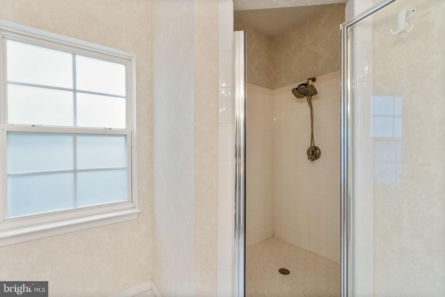 12841 VICTORY LAKES LOOP, BRISTOW, Virginia 20136, 5 Bedrooms Bedrooms, ,3 BathroomsBathrooms,Residential,For sale,12841 VICTORY LAKES LOOP,VAPW2093250 MLS # VAPW2093250