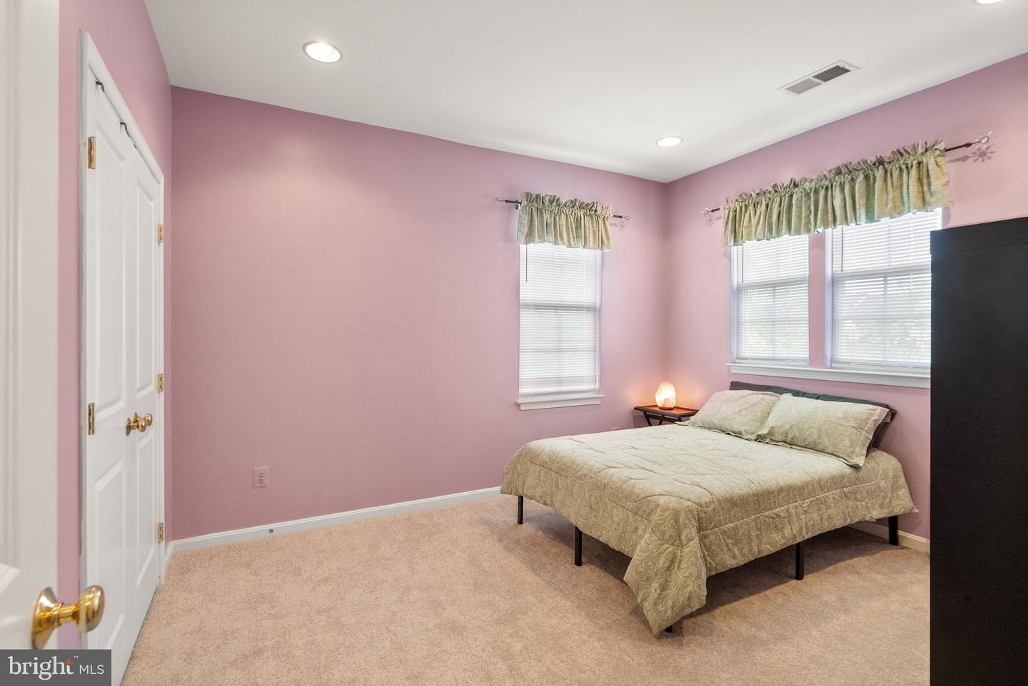 12841 VICTORY LAKES LOOP, BRISTOW, Virginia 20136, 5 Bedrooms Bedrooms, ,3 BathroomsBathrooms,Residential,For sale,12841 VICTORY LAKES LOOP,VAPW2093250 MLS # VAPW2093250