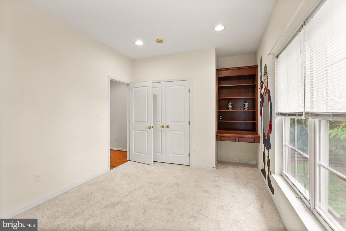 12841 VICTORY LAKES LOOP, BRISTOW, Virginia 20136, 5 Bedrooms Bedrooms, ,3 BathroomsBathrooms,Residential,For sale,12841 VICTORY LAKES LOOP,VAPW2093250 MLS # VAPW2093250