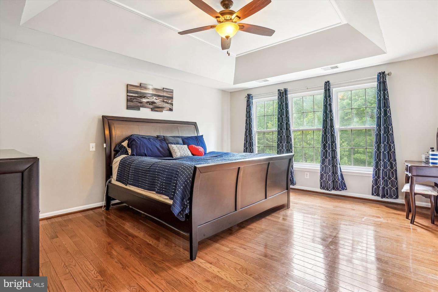 5949 MOONBEAM DR, WOODBRIDGE, Virginia 22193, 5 Bedrooms Bedrooms, ,3 BathroomsBathrooms,Residential,For sale,5949 MOONBEAM DR,VAPW2093316 MLS # VAPW2093316