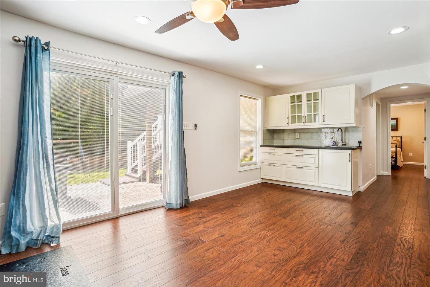 5949 MOONBEAM DR, WOODBRIDGE, Virginia 22193, 5 Bedrooms Bedrooms, ,3 BathroomsBathrooms,Residential,For sale,5949 MOONBEAM DR,VAPW2093316 MLS # VAPW2093316