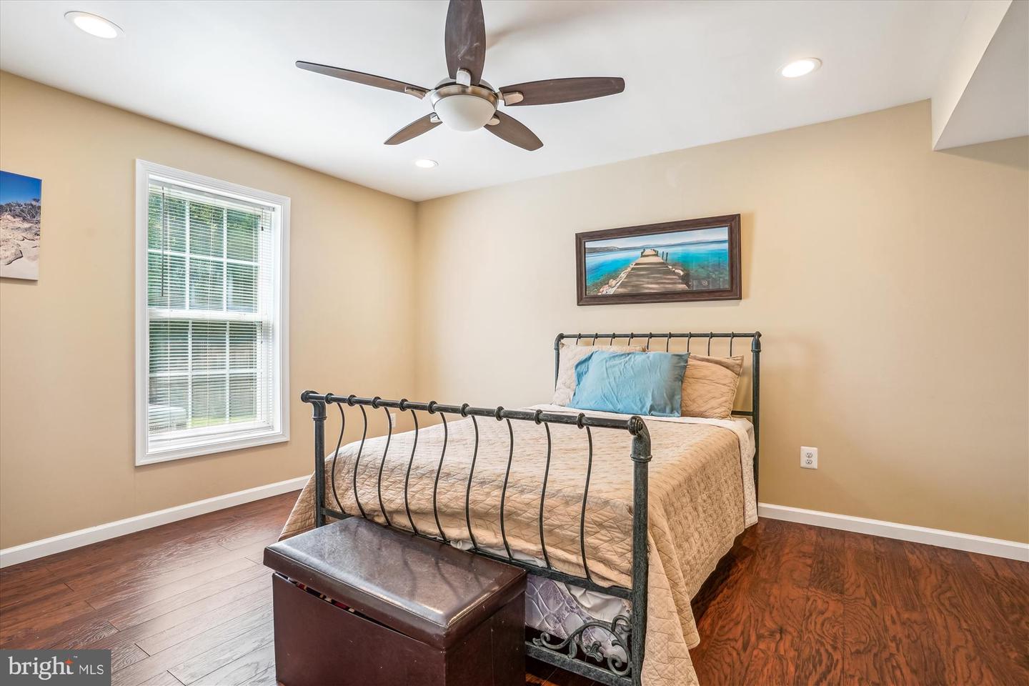 5949 MOONBEAM DR, WOODBRIDGE, Virginia 22193, 5 Bedrooms Bedrooms, ,3 BathroomsBathrooms,Residential,For sale,5949 MOONBEAM DR,VAPW2093316 MLS # VAPW2093316