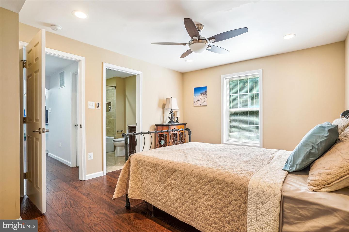 5949 MOONBEAM DR, WOODBRIDGE, Virginia 22193, 5 Bedrooms Bedrooms, ,3 BathroomsBathrooms,Residential,For sale,5949 MOONBEAM DR,VAPW2093316 MLS # VAPW2093316