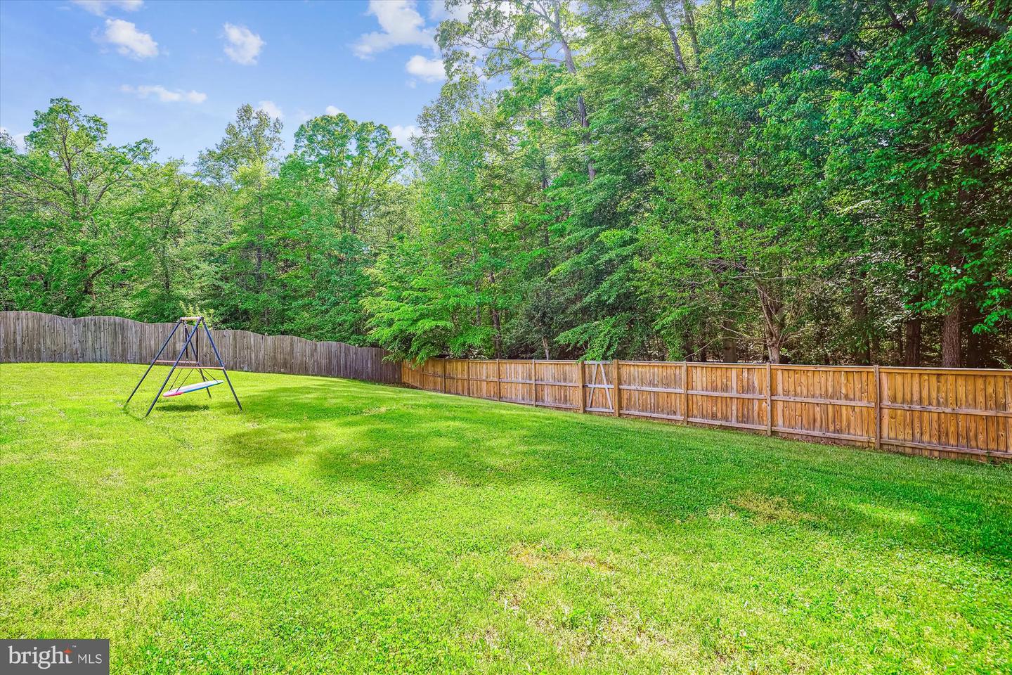 5949 MOONBEAM DR, WOODBRIDGE, Virginia 22193, 5 Bedrooms Bedrooms, ,3 BathroomsBathrooms,Residential,For sale,5949 MOONBEAM DR,VAPW2093316 MLS # VAPW2093316