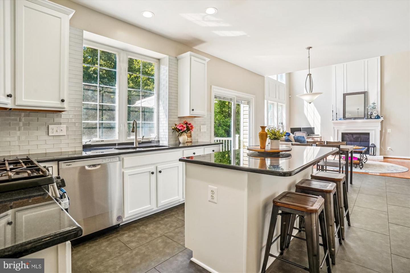 5949 MOONBEAM DR, WOODBRIDGE, Virginia 22193, 5 Bedrooms Bedrooms, ,3 BathroomsBathrooms,Residential,For sale,5949 MOONBEAM DR,VAPW2093316 MLS # VAPW2093316