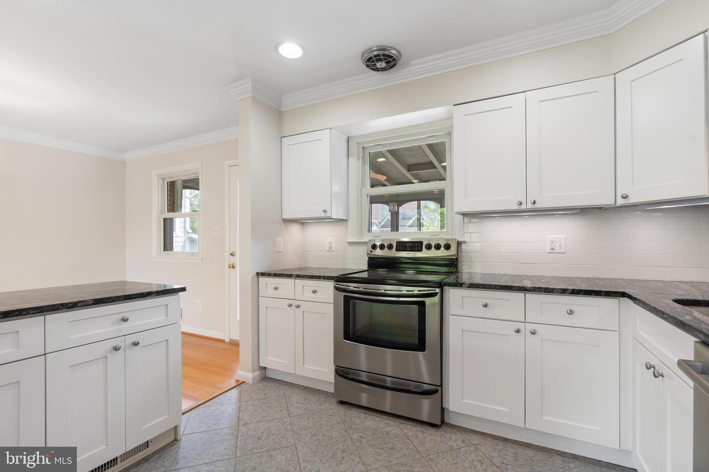511 WAKEFIELD ST N, ARLINGTON, Virginia 22203, 4 Bedrooms Bedrooms, ,2 BathroomsBathrooms,Residential,For sale,511 WAKEFIELD ST N,VAAR2056718 MLS # VAAR2056718