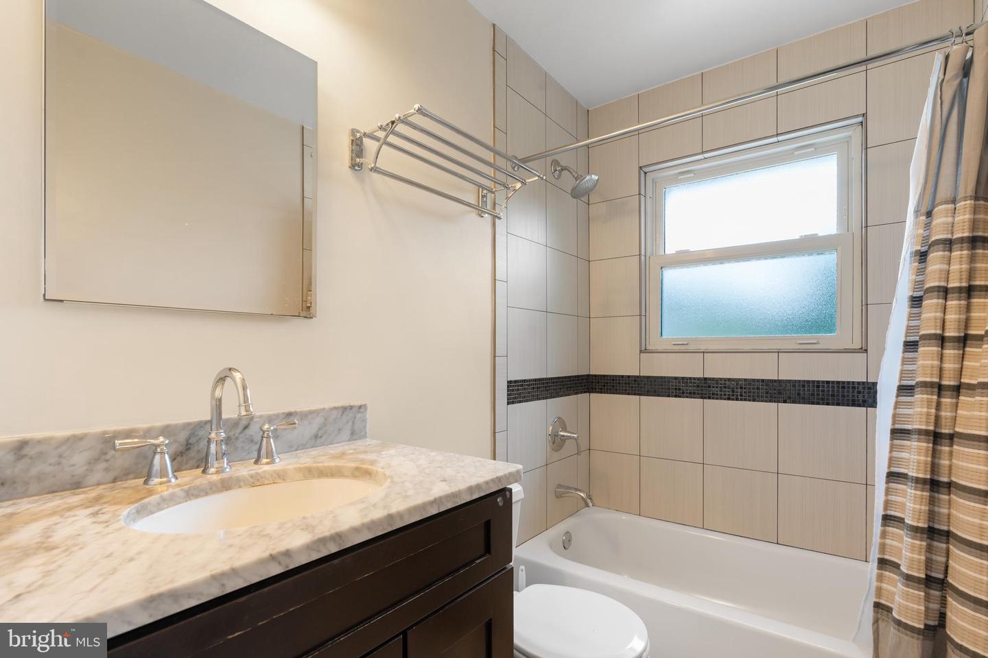 511 WAKEFIELD ST N, ARLINGTON, Virginia 22203, 4 Bedrooms Bedrooms, ,2 BathroomsBathrooms,Residential,For sale,511 WAKEFIELD ST N,VAAR2056718 MLS # VAAR2056718
