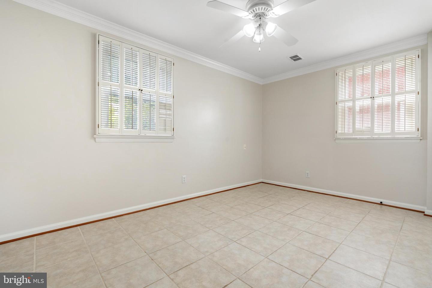 511 WAKEFIELD ST N, ARLINGTON, Virginia 22203, 4 Bedrooms Bedrooms, ,2 BathroomsBathrooms,Residential,For sale,511 WAKEFIELD ST N,VAAR2056718 MLS # VAAR2056718
