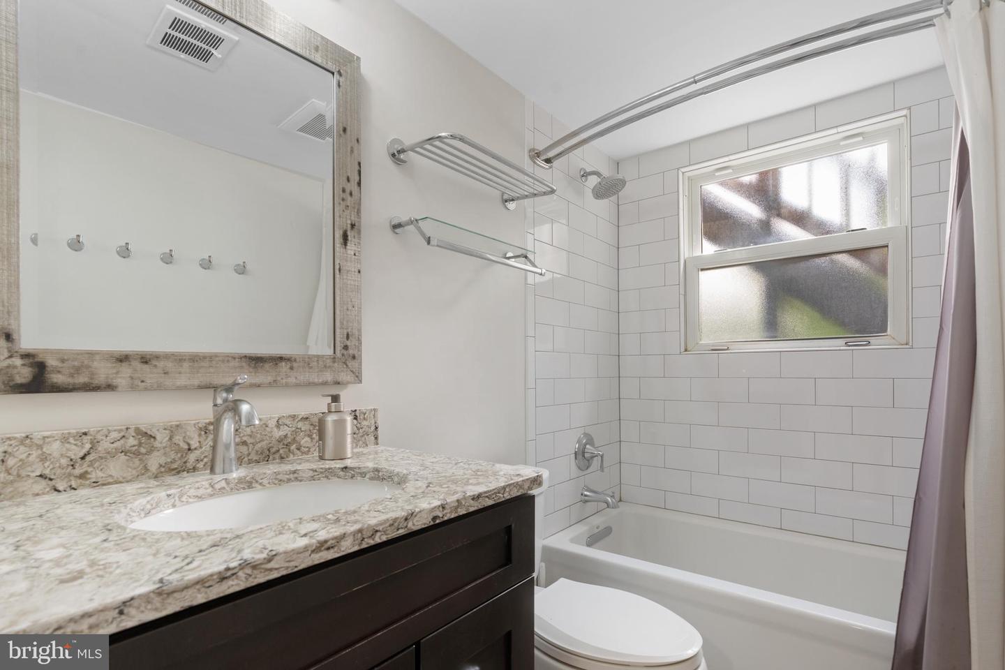 511 WAKEFIELD ST N, ARLINGTON, Virginia 22203, 4 Bedrooms Bedrooms, ,2 BathroomsBathrooms,Residential,For sale,511 WAKEFIELD ST N,VAAR2056718 MLS # VAAR2056718