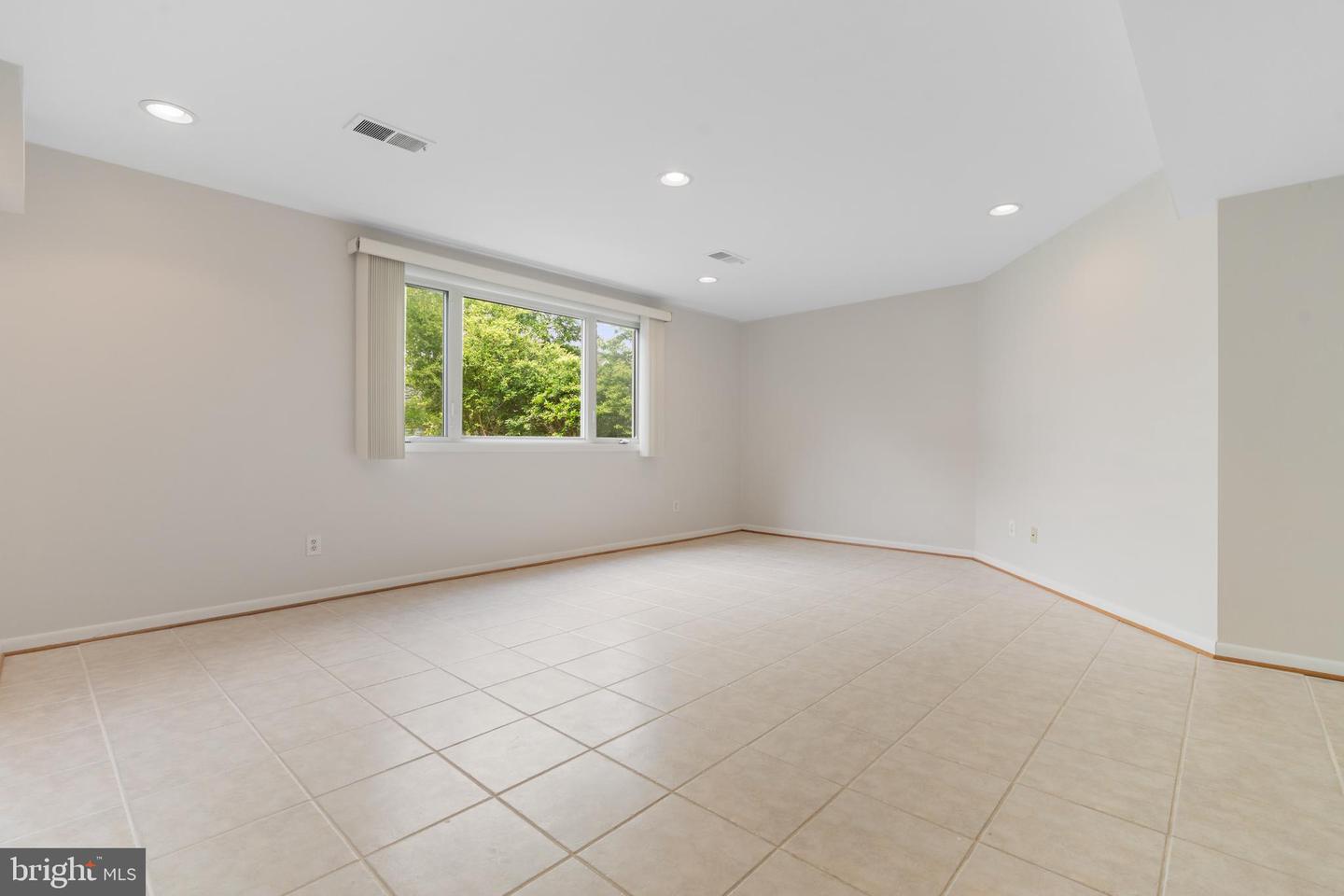 511 WAKEFIELD ST N, ARLINGTON, Virginia 22203, 4 Bedrooms Bedrooms, ,2 BathroomsBathrooms,Residential,For sale,511 WAKEFIELD ST N,VAAR2056718 MLS # VAAR2056718
