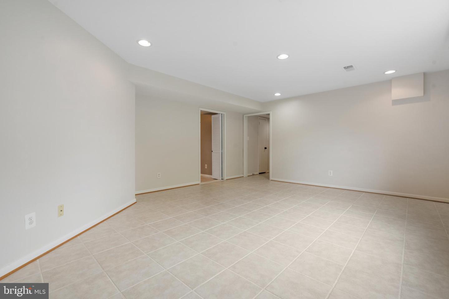 511 WAKEFIELD ST N, ARLINGTON, Virginia 22203, 4 Bedrooms Bedrooms, ,2 BathroomsBathrooms,Residential,For sale,511 WAKEFIELD ST N,VAAR2056718 MLS # VAAR2056718
