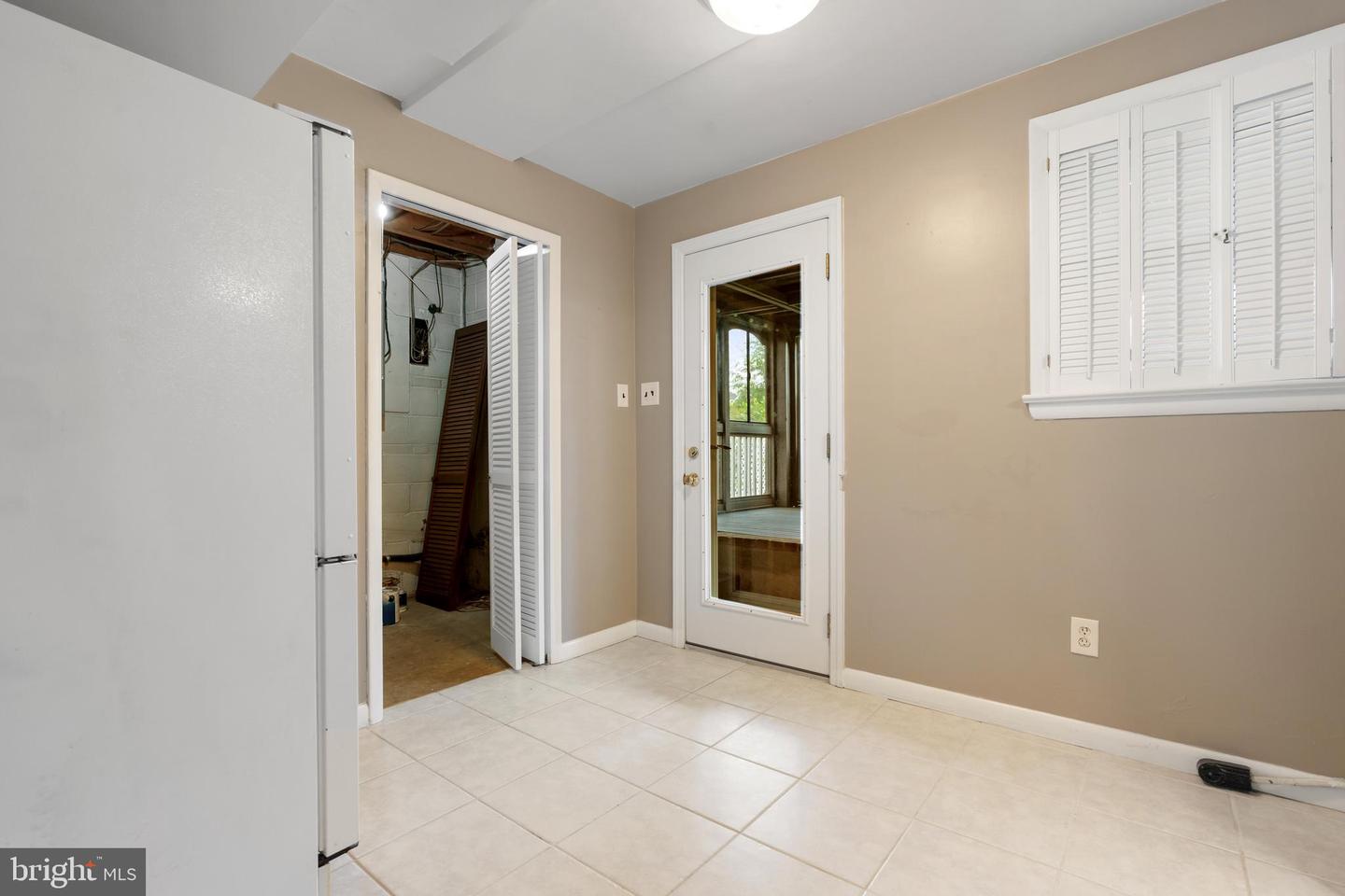 511 WAKEFIELD ST N, ARLINGTON, Virginia 22203, 4 Bedrooms Bedrooms, ,2 BathroomsBathrooms,Residential,For sale,511 WAKEFIELD ST N,VAAR2056718 MLS # VAAR2056718