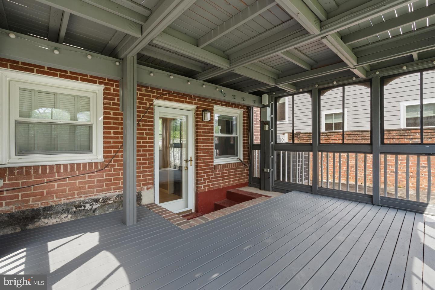 511 WAKEFIELD ST N, ARLINGTON, Virginia 22203, 4 Bedrooms Bedrooms, ,2 BathroomsBathrooms,Residential,For sale,511 WAKEFIELD ST N,VAAR2056718 MLS # VAAR2056718