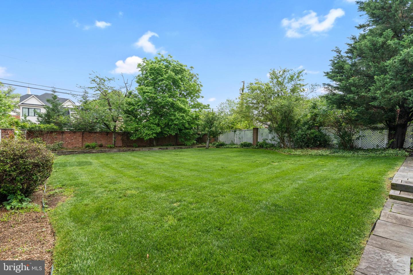 511 WAKEFIELD ST N, ARLINGTON, Virginia 22203, 4 Bedrooms Bedrooms, ,2 BathroomsBathrooms,Residential,For sale,511 WAKEFIELD ST N,VAAR2056718 MLS # VAAR2056718