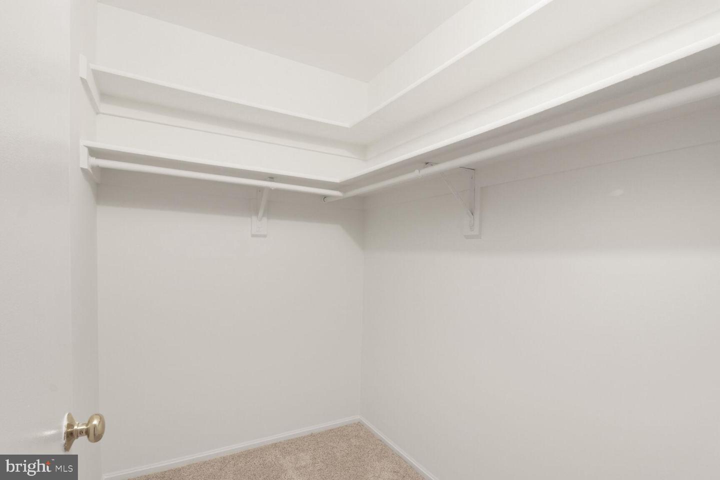 2100 LANGSTON BLVD #103, ARLINGTON, Virginia 22201, 2 Bedrooms Bedrooms, ,1 BathroomBathrooms,Residential,For sale,2100 LANGSTON BLVD #103,VAAR2056720 MLS # VAAR2056720