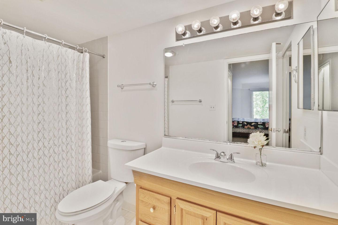 2100 LANGSTON BLVD #103, ARLINGTON, Virginia 22201, 2 Bedrooms Bedrooms, ,1 BathroomBathrooms,Residential,For sale,2100 LANGSTON BLVD #103,VAAR2056720 MLS # VAAR2056720