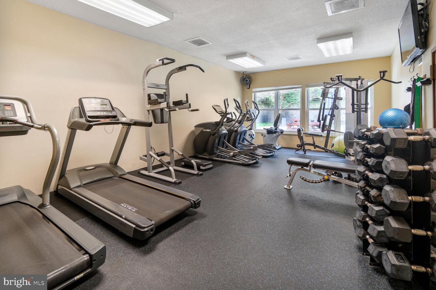 2100 LANGSTON BLVD #103, ARLINGTON, Virginia 22201, 2 Bedrooms Bedrooms, ,1 BathroomBathrooms,Residential,For sale,2100 LANGSTON BLVD #103,VAAR2056720 MLS # VAAR2056720