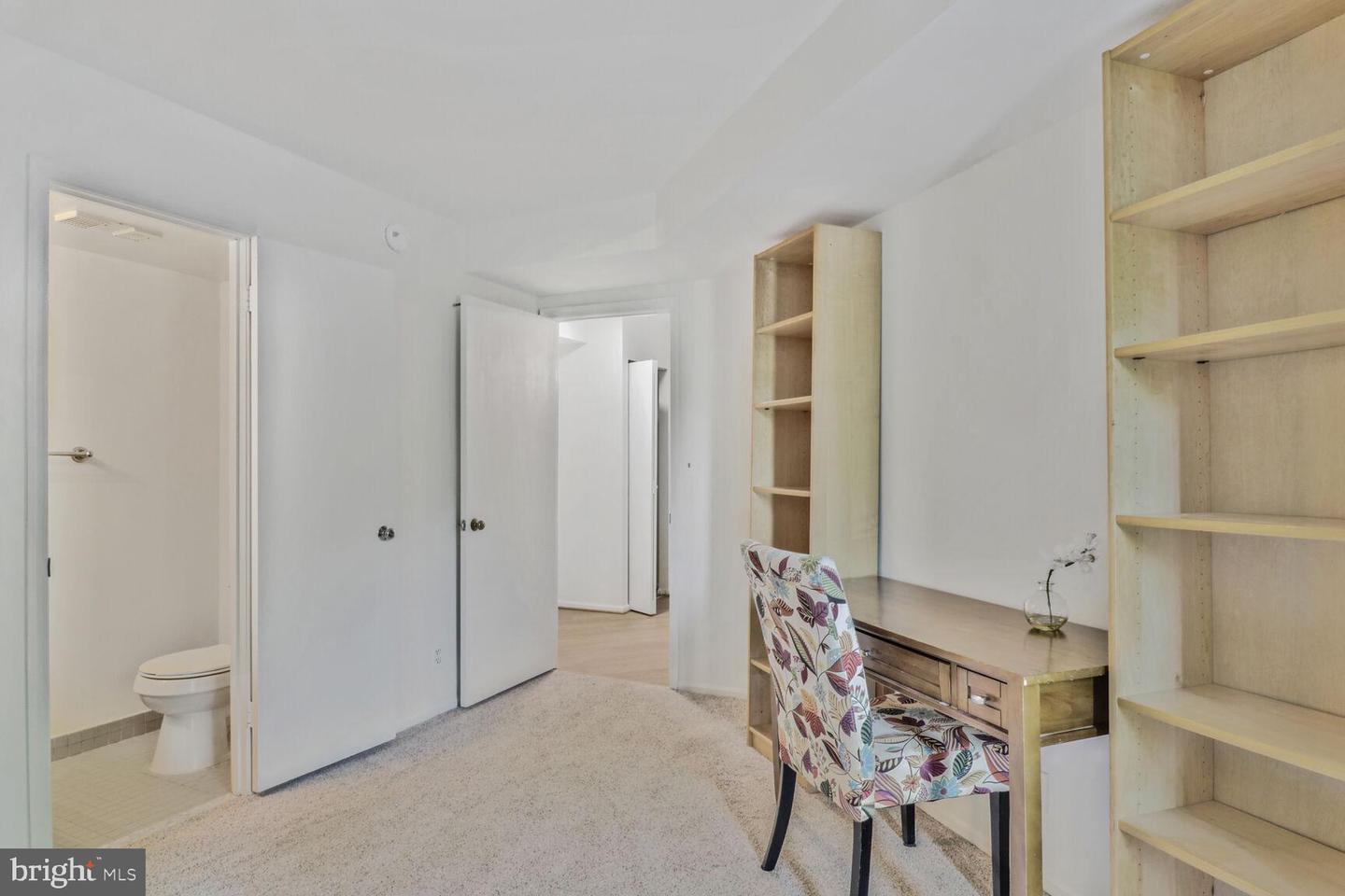 2100 LANGSTON BLVD #103, ARLINGTON, Virginia 22201, 2 Bedrooms Bedrooms, ,1 BathroomBathrooms,Residential,For sale,2100 LANGSTON BLVD #103,VAAR2056720 MLS # VAAR2056720
