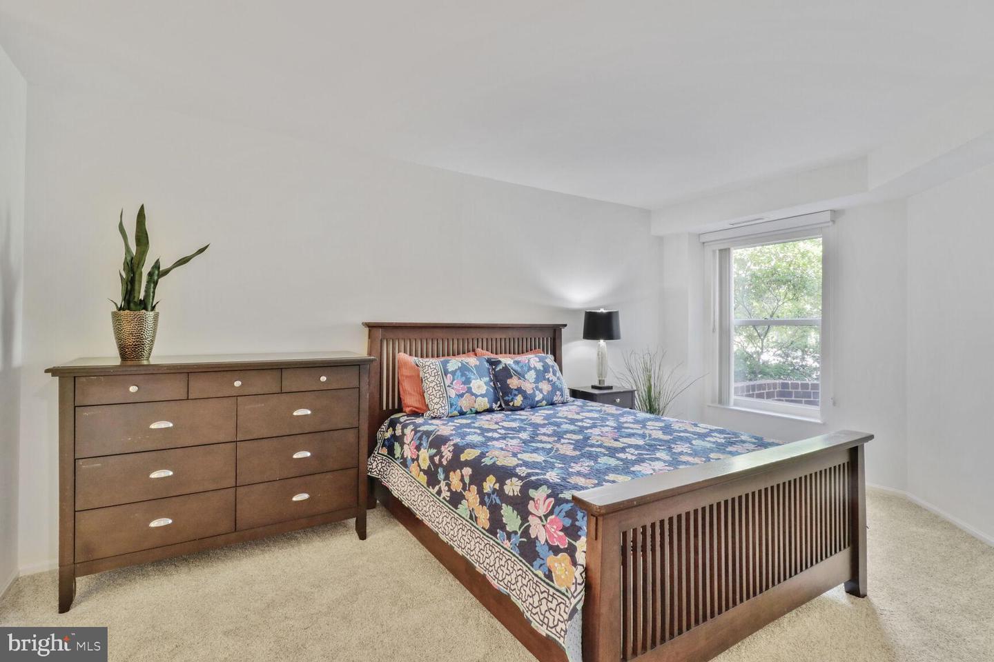 2100 LANGSTON BLVD #103, ARLINGTON, Virginia 22201, 2 Bedrooms Bedrooms, ,1 BathroomBathrooms,Residential,For sale,2100 LANGSTON BLVD #103,VAAR2056720 MLS # VAAR2056720