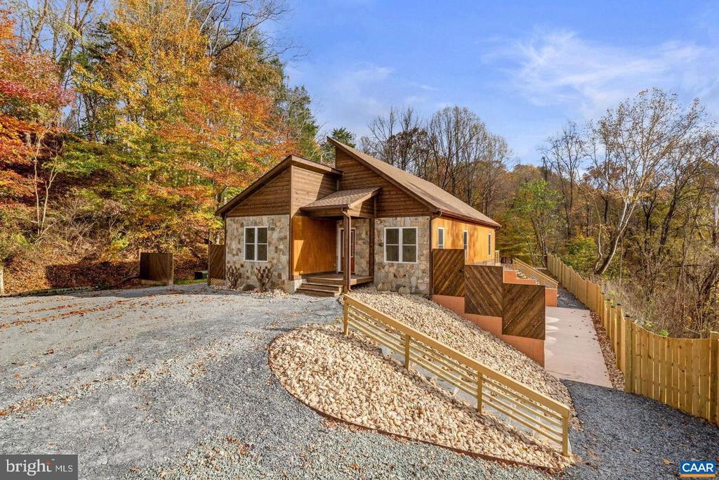 13298 JAMES MADISON HWY, PALMYRA, Virginia 22963, 4 Bedrooms Bedrooms, ,3 BathroomsBathrooms,Residential,13298 JAMES MADISON HWY,VAFN2000470 MLS # VAFN2000470