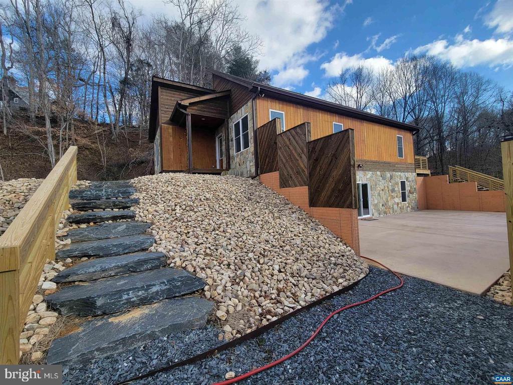 13298 JAMES MADISON HWY, PALMYRA, Virginia 22963, 4 Bedrooms Bedrooms, ,3 BathroomsBathrooms,Residential,13298 JAMES MADISON HWY,VAFN2000470 MLS # VAFN2000470