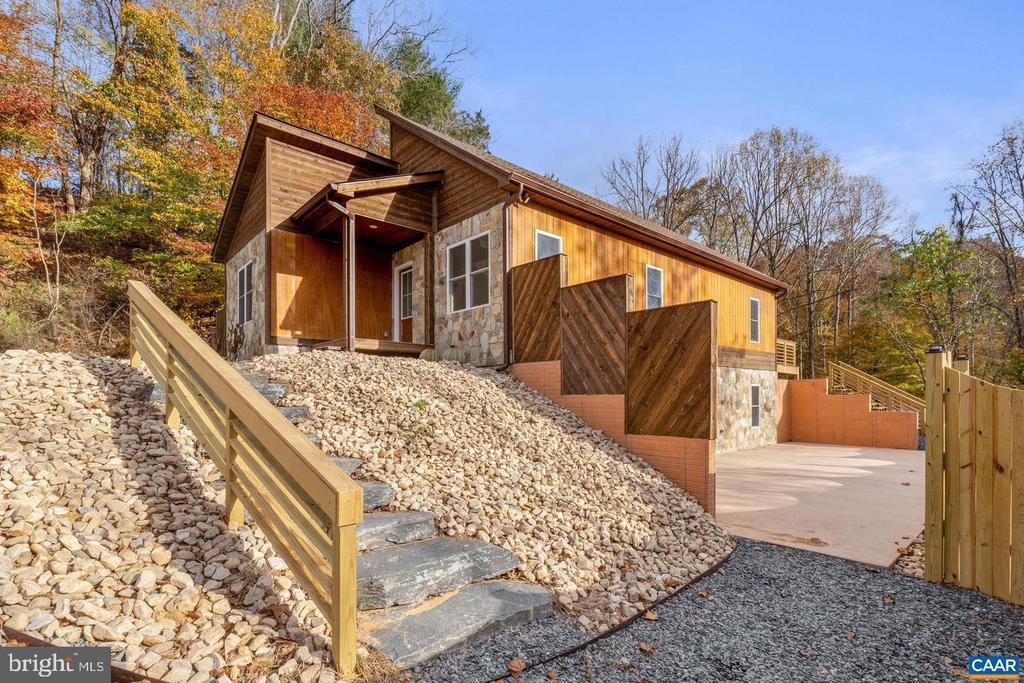 13298 JAMES MADISON HWY, PALMYRA, Virginia 22963, 4 Bedrooms Bedrooms, ,3 BathroomsBathrooms,Residential,13298 JAMES MADISON HWY,VAFN2000470 MLS # VAFN2000470