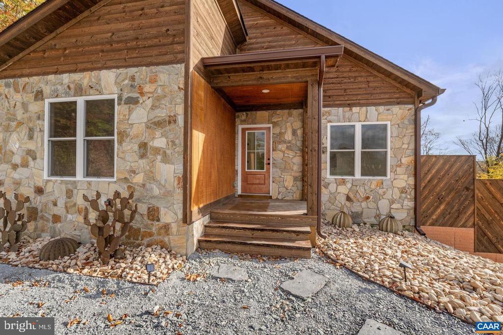 13298 JAMES MADISON HWY, PALMYRA, Virginia 22963, 4 Bedrooms Bedrooms, ,3 BathroomsBathrooms,Residential,13298 JAMES MADISON HWY,VAFN2000470 MLS # VAFN2000470