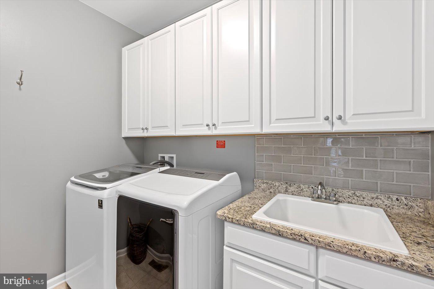 186 GENEVIEVE CT, FREDERICKSBURG, Virginia 22406, 5 Bedrooms Bedrooms, ,3 BathroomsBathrooms,Residential,For sale,186 GENEVIEVE CT,VAST2038296 MLS # VAST2038296