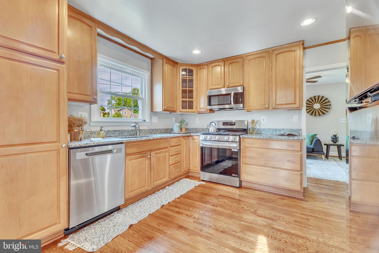 7540 PARK LN, ANNANDALE, Virginia 22003, 4 Bedrooms Bedrooms, ,1 BathroomBathrooms,Residential,For sale,7540 PARK LN,VAFX2237308 MLS # VAFX2237308