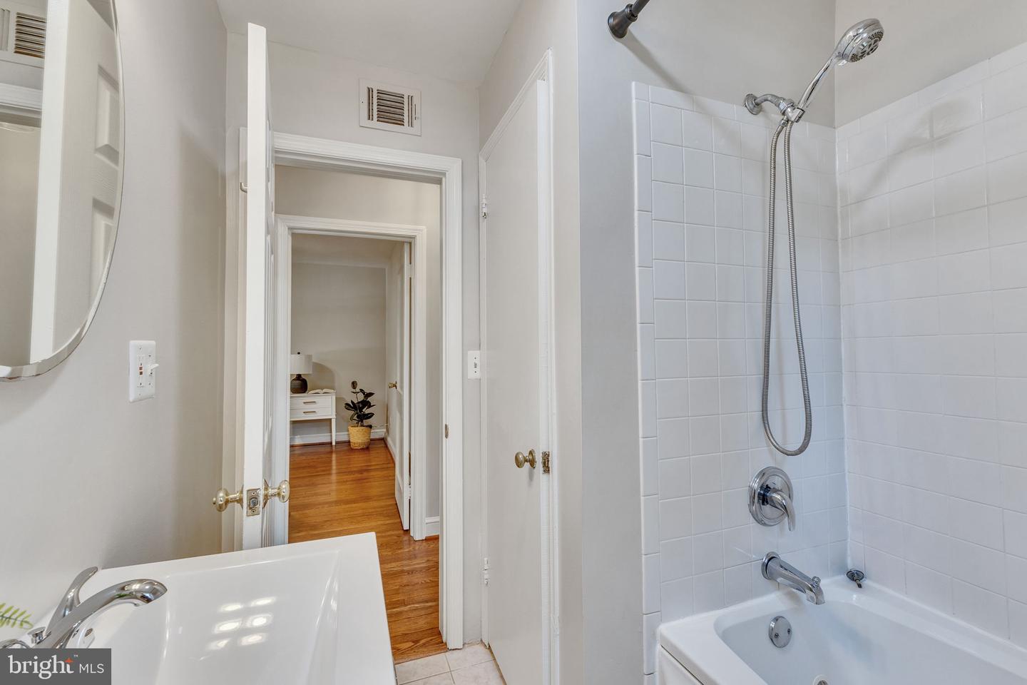 7540 PARK LN, ANNANDALE, Virginia 22003, 4 Bedrooms Bedrooms, ,1 BathroomBathrooms,Residential,For sale,7540 PARK LN,VAFX2237308 MLS # VAFX2237308