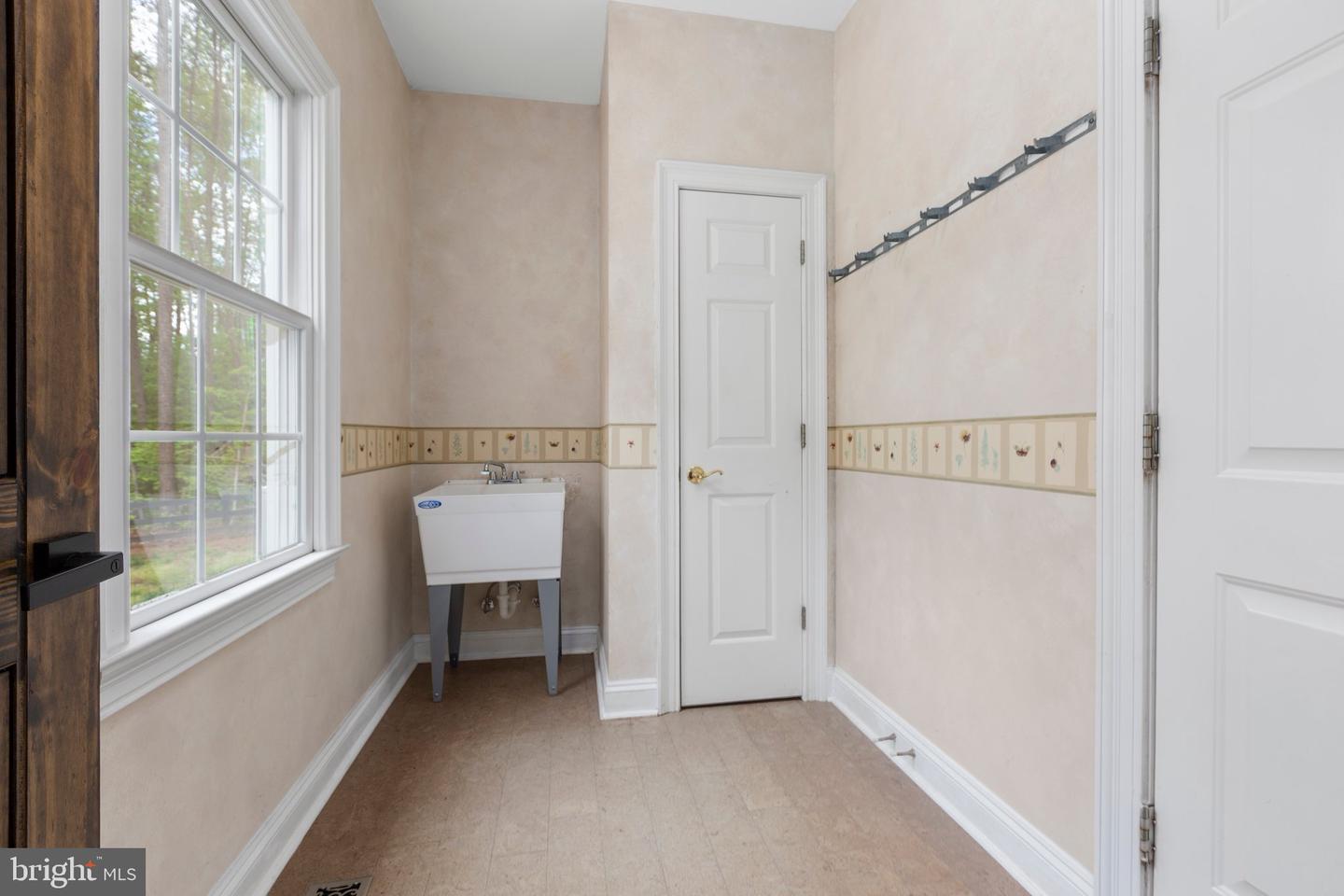 9 DUTCH BRANDY RD, STAFFORD, Virginia 22556, 4 Bedrooms Bedrooms, ,4 BathroomsBathrooms,Residential,For sale,9 DUTCH BRANDY RD,VAST2038268 MLS # VAST2038268