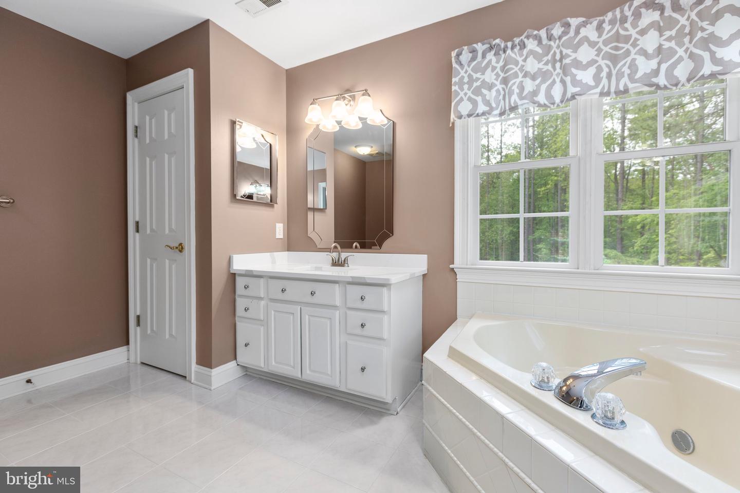 9 DUTCH BRANDY RD, STAFFORD, Virginia 22556, 4 Bedrooms Bedrooms, ,4 BathroomsBathrooms,Residential,For sale,9 DUTCH BRANDY RD,VAST2038268 MLS # VAST2038268