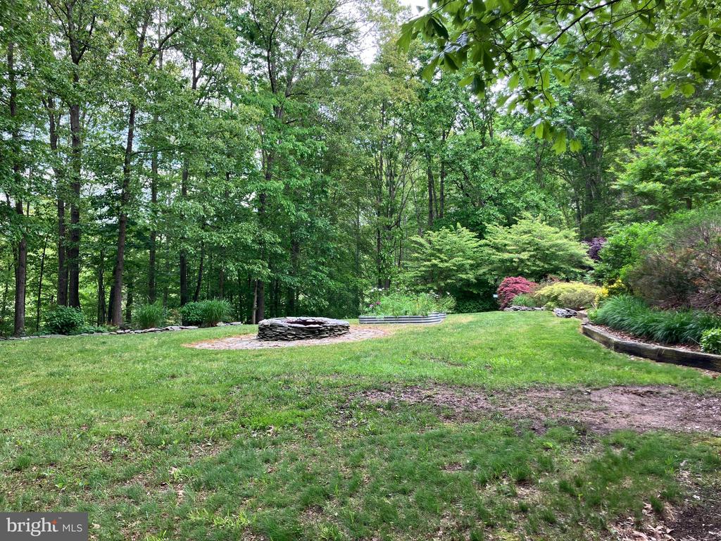 188 BYRD POINT LN, LOUISA, Virginia 23093, 5 Bedrooms Bedrooms, ,3 BathroomsBathrooms,Residential,188 BYRD POINT LN,VALA2007834 MLS # VALA2007834